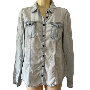 Maurices Light Blue Chambray Button Front Blouse Woman Size Medium Long Sleeves
